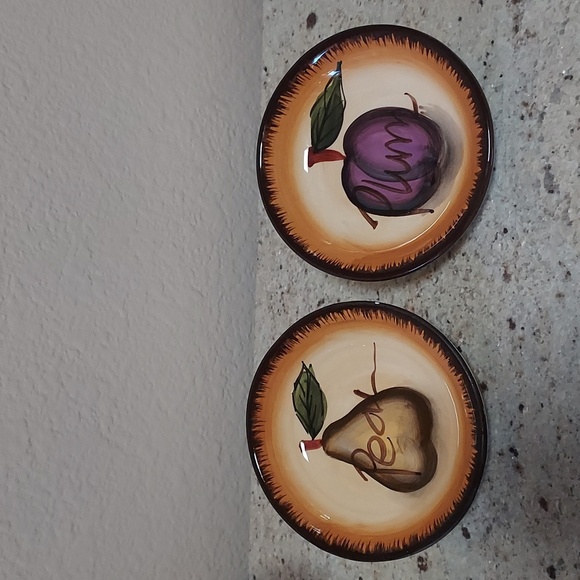 NEW- Olive Oil Dispencer & Small Plum & Pear dishes. - Picture 2 of 8